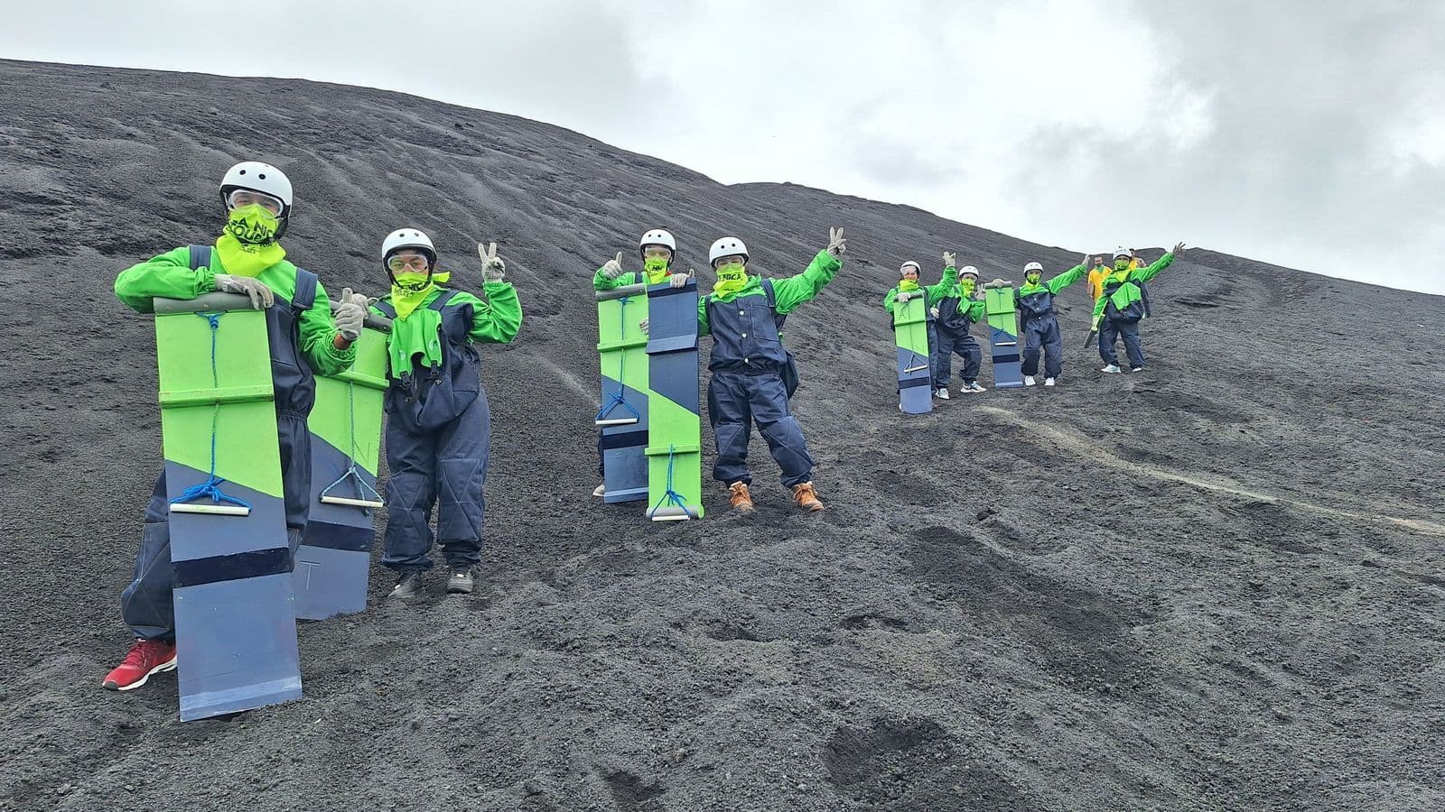 cerro negro sandboarding desde leon